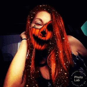 Meet your Posher, Leah